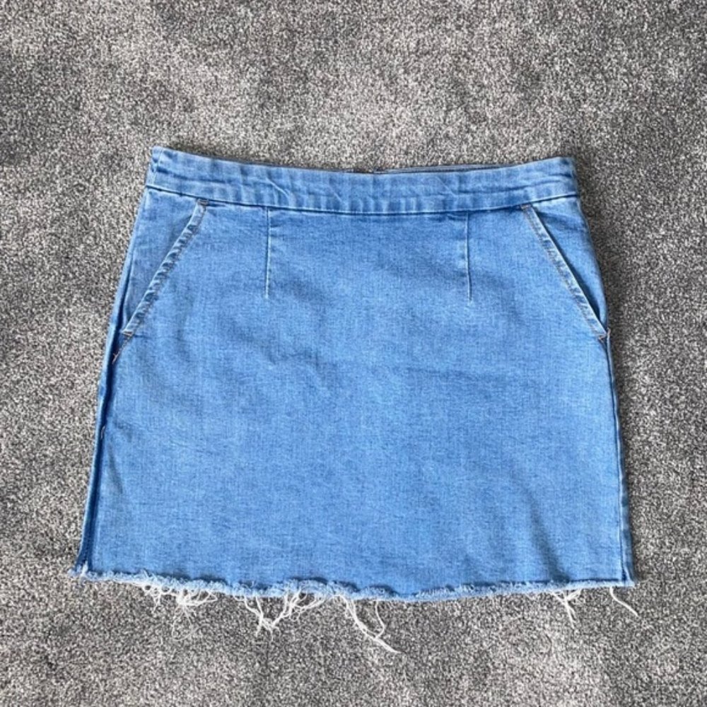 Forever 21 Denim Mini Skirt Size Large